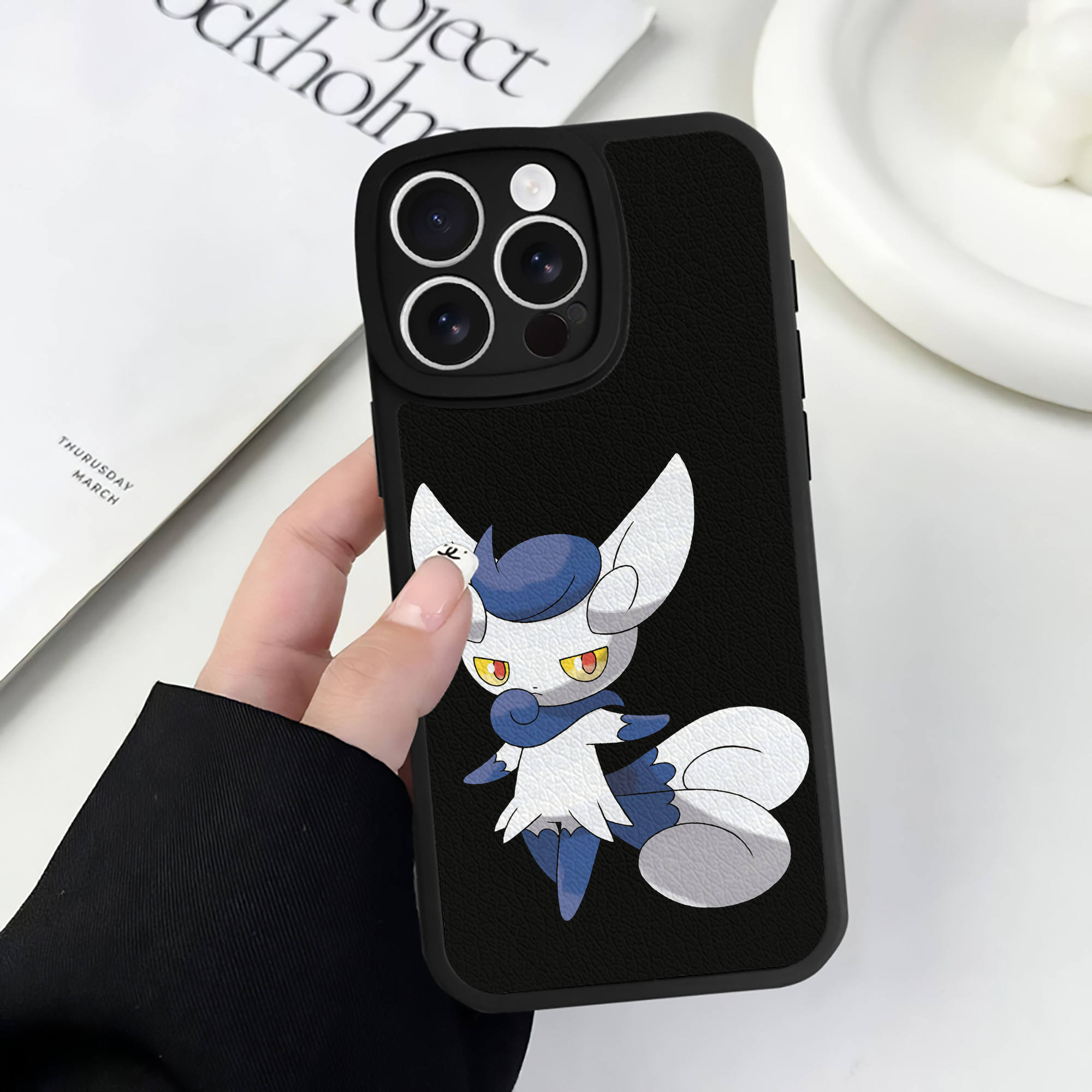 （画像用） ポケットモンスター Pokémon 【iPhone 16シリーズ対応】シリコンスマホケース（レザー調） 材質：シリコン
